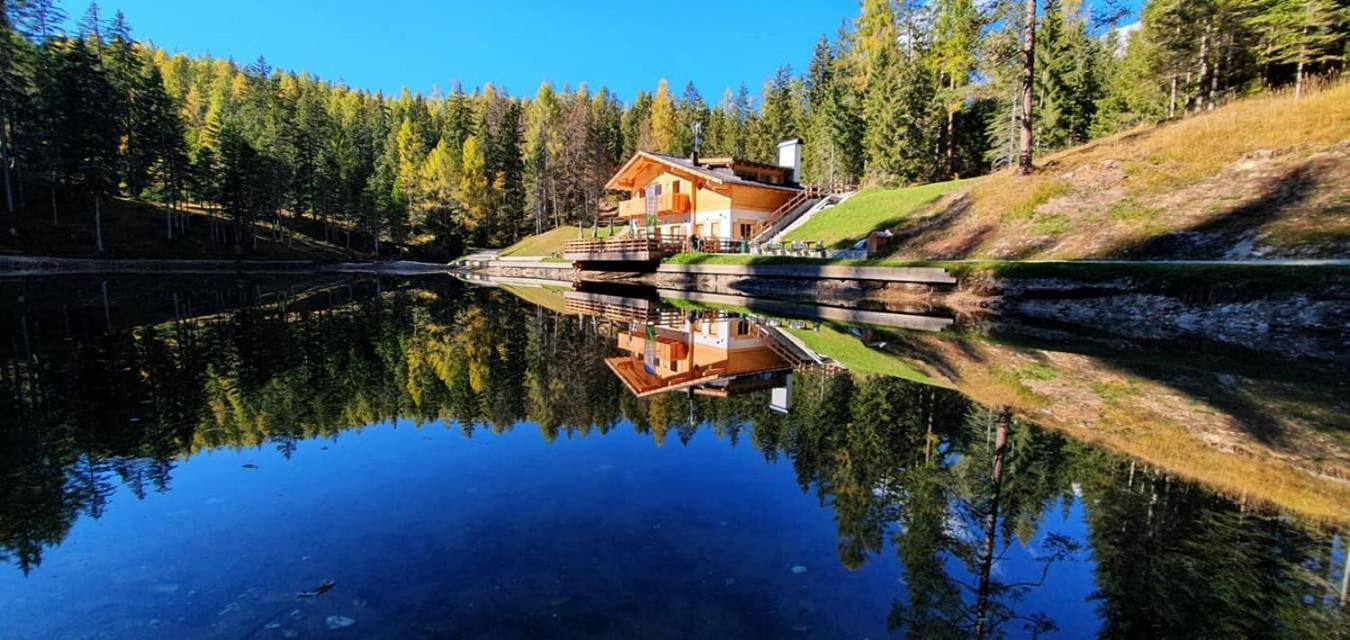 Rifugio Lago D'Ajal Pocol Esterno foto